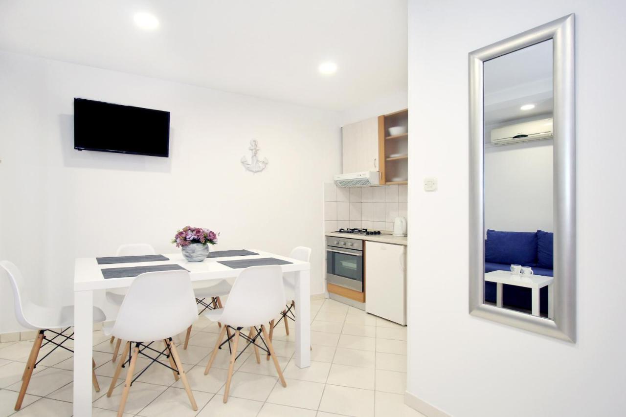 Apartments Miovic Молунат Екстер'єр фото