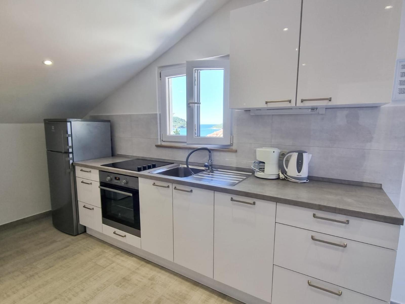 Apartments Miovic Молунат Екстер'єр фото