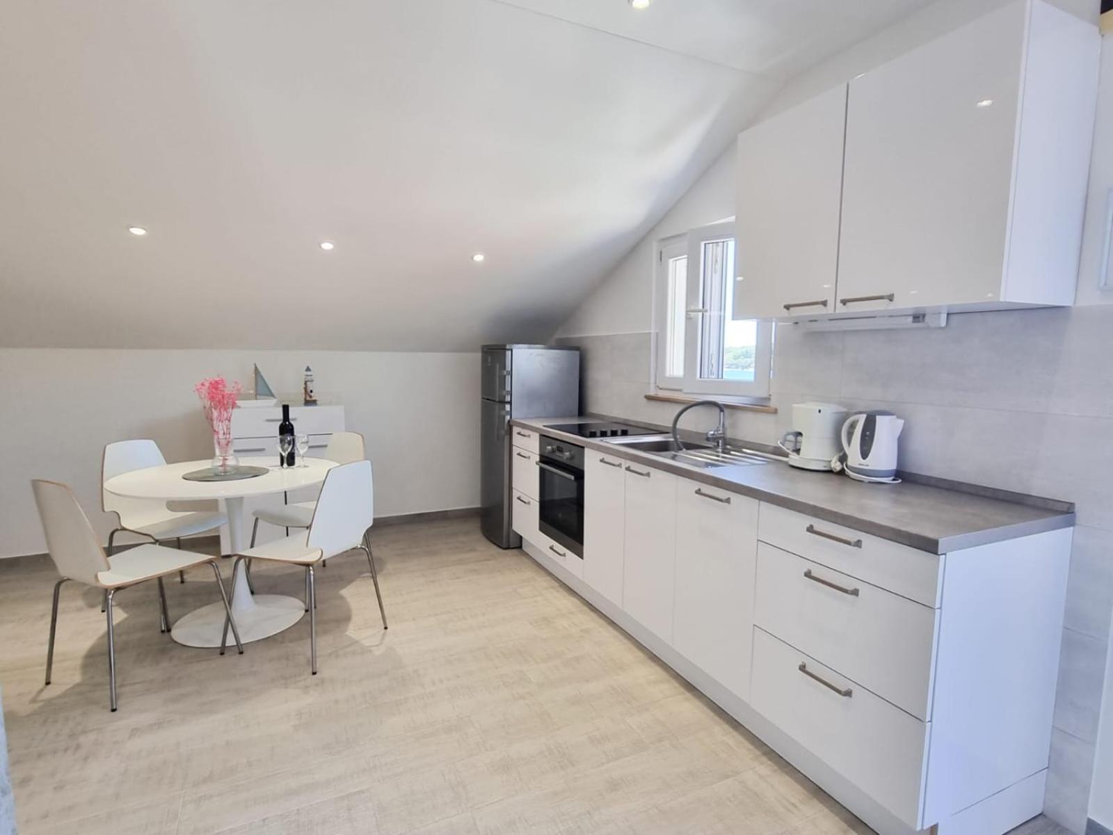 Apartments Miovic Молунат Екстер'єр фото