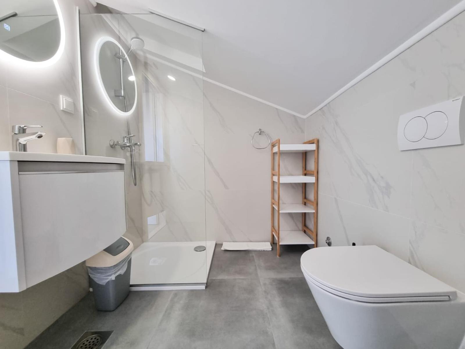 Apartments Miovic Молунат Екстер'єр фото