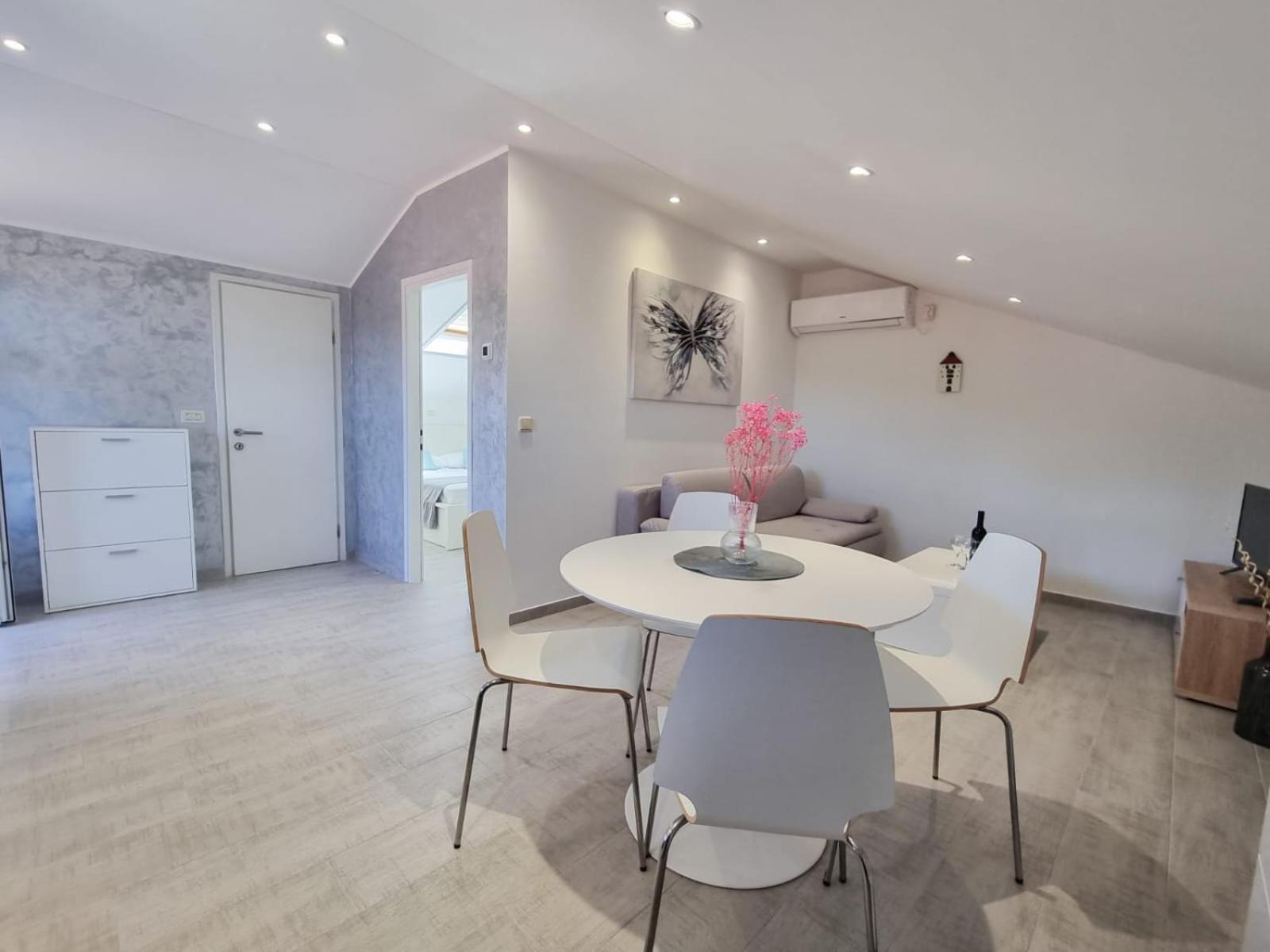 Apartments Miovic Молунат Екстер'єр фото